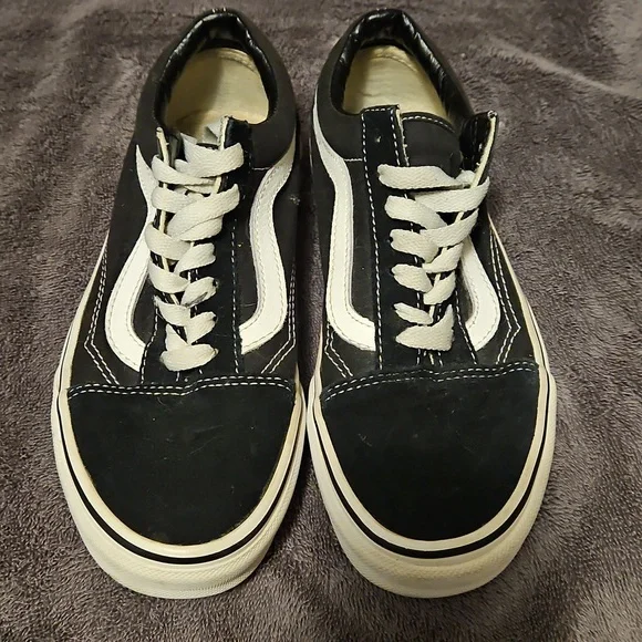 Vans Classic Black and White Low-Tops Womens Sz 6 - Picture 2 of 6